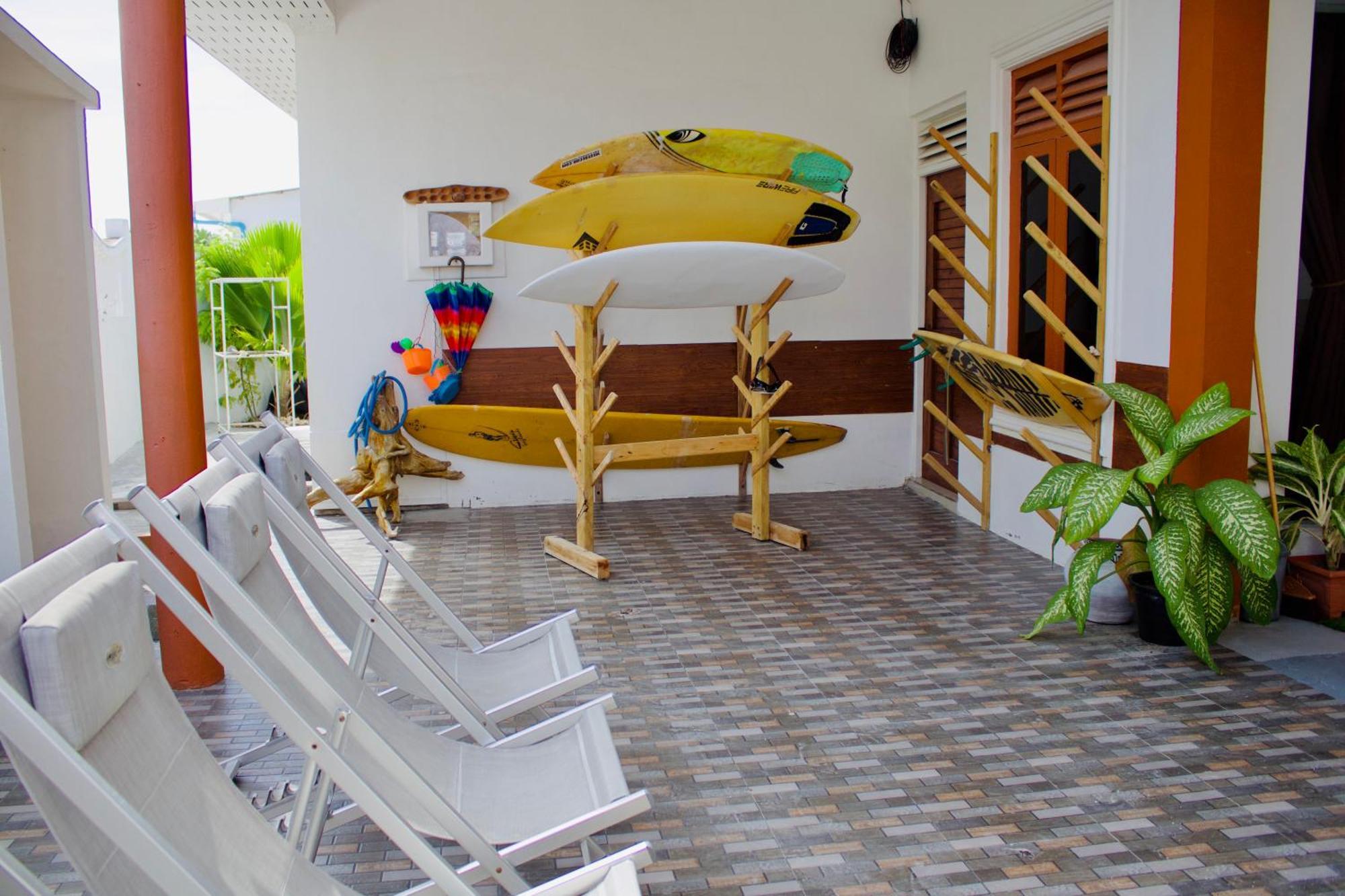 Aloha Beach Inn Himmafushi Extérieur photo